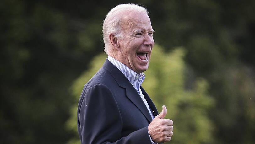 Joe Biden zeigte sich nur wenige Stunden nach seinem zweiten Negativ-Test in der Öffentlichkeit.