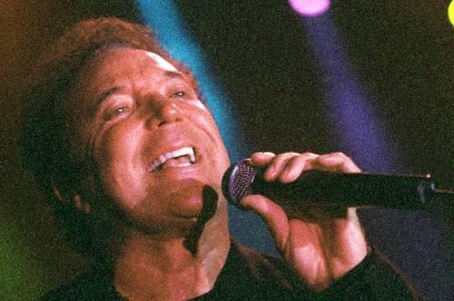 Tom Jones singt in der Show am Samstag.