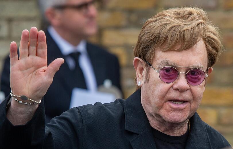 König des Goodbye: Sir Elton John spielte im Laufe von fünf Jahren weltweit 330 Abschiedskonzert. König des Goodbye: Sir Elton John spielte im Laufe von fünf Jahren weltweit 330 Abschiedskonzert.
