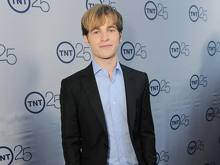 Graham Patrick Martin auf dem Roten Teppich des 25-jährigen Jubiläums des Senders TNT