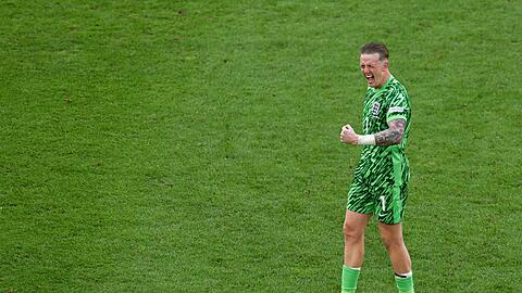 Hat einen kleinen Spickzettel auf der Wasserflasche: Englands Torhüter Jordan Pickford.