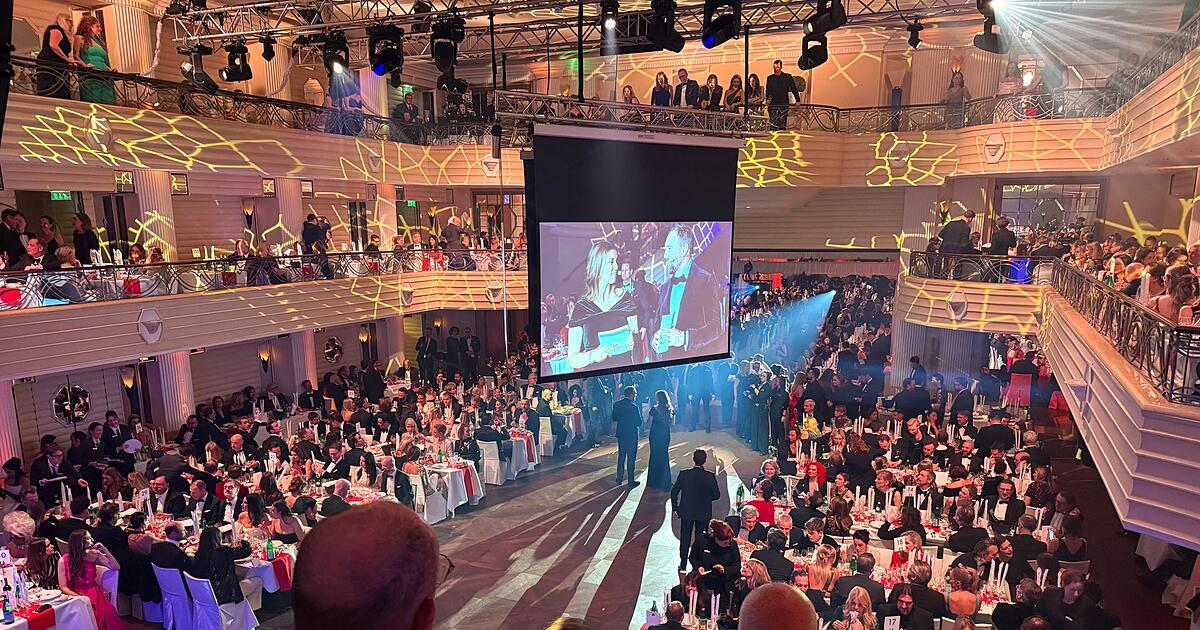 Ausgelassen-feiern-auch-in-schwierigen-Zeiten