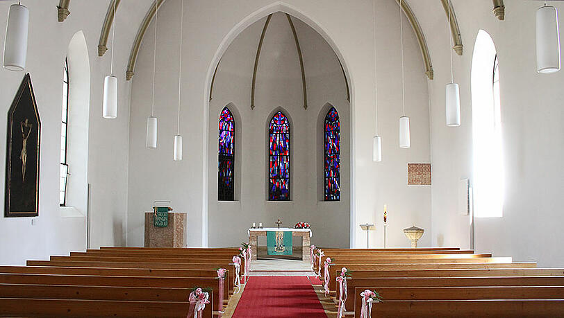 Die Paulus-Kirche ist die geistliche Heimat der Perlacher Protestanten. Die Paulus-Kirche ist die geistliche Heimat der Perlacher Protestanten.