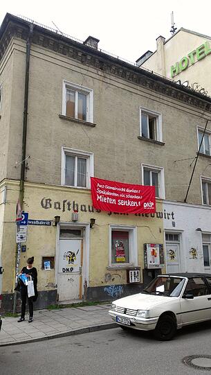 Schade drum: Das schöne alte Haus sieht leider ziemlich heruntergekommen aus.