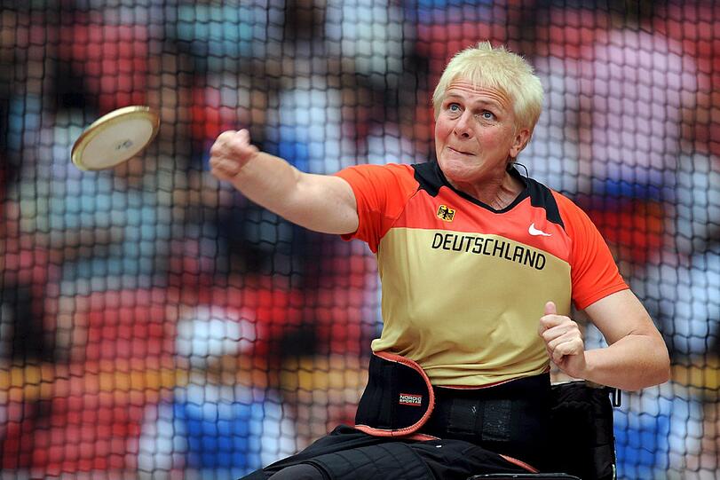 Die querschnittsgelähmte deutsche Leichtathletin Marianne Buggenhagen bei den 13. Paralympischen Spielen in Peking im Jahr 2008.