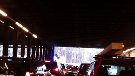 Im Paul-Heyse-Tunnel ging es schleppend vorwärts. Im Paul-Heyse-Tunnel ging es schleppend vorwärts.