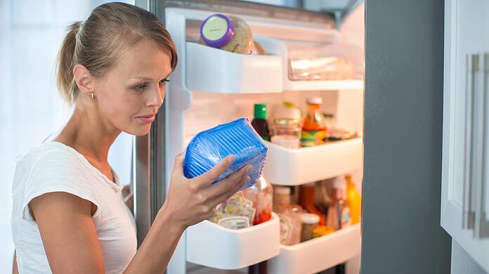 "Kann man das noch essen?" Oft sind Verbraucher unsicher - bei der Verbraucherzentrale können sie jetzt nachfragen.