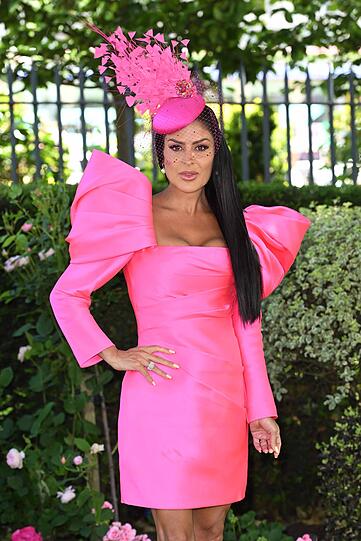 Auch in Pink kann man sich beim Royal Ascot blicken lassen, wie diese Dame beweist.
