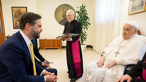 US-Vizepräsident Vance traf sich am Ostersonntag mit Papst Franziskus