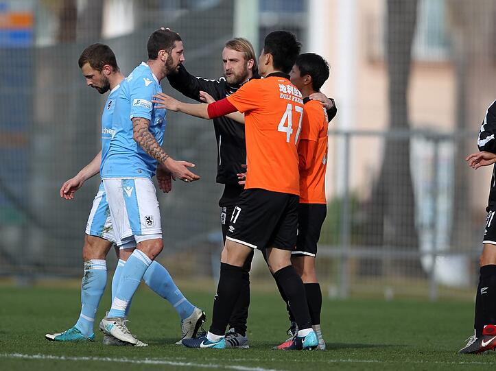 Die Bilder vom Testspiel der Löwen gegen Beijing Renhe