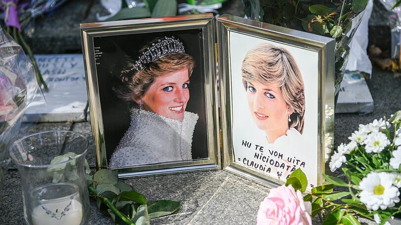 1997 starb Lady Di bei einem Verkehrsunfall. Ihre Limousine wurde von Paparazzi verfolgt und verunglückte in einem Pariser Tunnel.