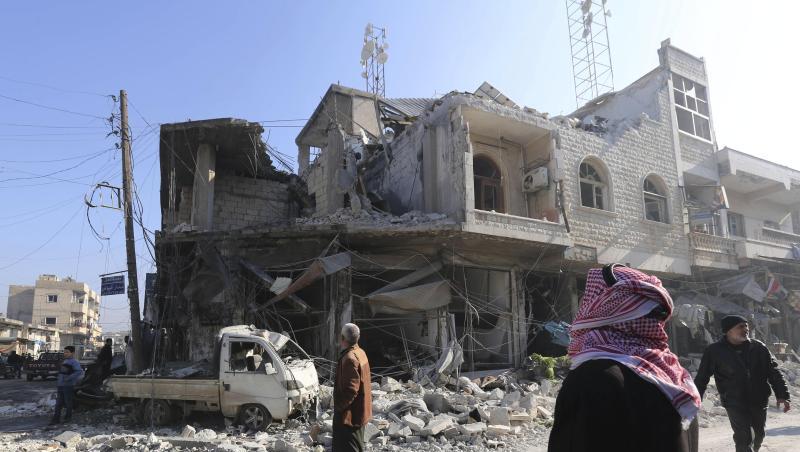 Das Foto vom 21. Dezember zeigt ein bei einem Luftangriff zerstörtes Haus im Ort Sarakeb. Das Foto vom 21. Dezember zeigt ein bei einem Luftangriff zerstörtes Haus im Ort Sarakeb.