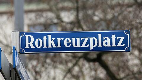 Rund um den Rotkreuzplatz sollen Radler mehr Platz kriegen.