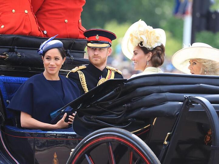Kutschfahrt mit Prinz Harry, Herzogin Meghan, Herzogin Kate und Herzogin Camilla.