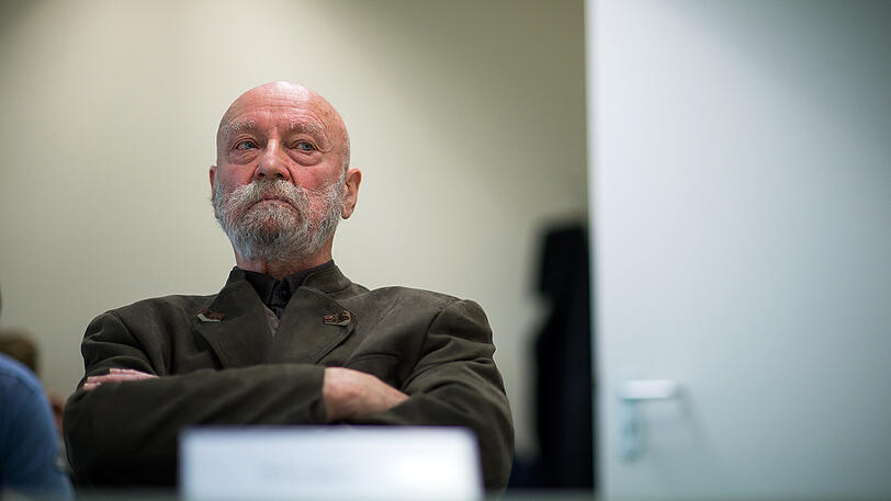 Karl-Heinz Hoffmann fühlt sich nach eigener Aussage seit Jahren schweren Verleumdungen ausgesetzt. (Archivbild)