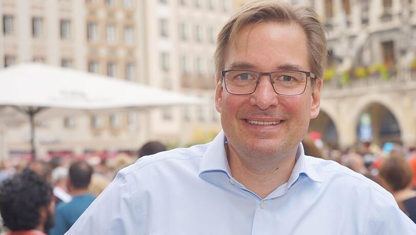 Jörg Hoffmann ist Fraktionsvorsitzender der FDP-Fraktion. Jörg Hoffmann ist Fraktionsvorsitzender der FDP-Fraktion.