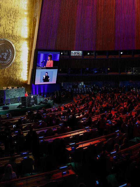 Kurz vor Er&ouml;ffnung der Tagung der UN-Frauenrechtskommission erinnerten die Staatenvertreter bei den Vereinten Nationen an den Weltfrauentag am 8. M&auml;rz. Im weiteren Verlauf gab es Streit &uuml;ber eine gemeinsame Erkl&auml;rung.