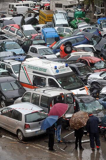 Schwere Unwetter in Italien haben in den letzten zwei Wochen mindestens 16 Menschen das Leben gekostet - Ende des Regens nicht vor Ende der Woche.