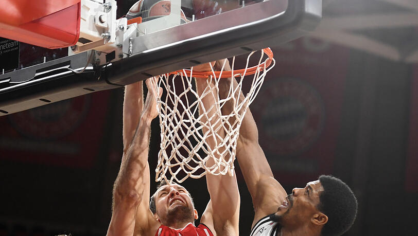 "Es wird Zeit, den ersten Sieg in Mailand zu holen", sagt Paul Zipser (Mitte). "Es wird Zeit, den ersten Sieg in Mailand zu holen", sagt Paul Zipser (Mitte).