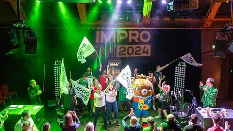 Stimmungsvoller Auftakt der Impro-EM im Ampere.