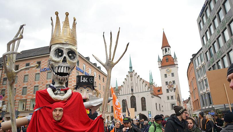 Die Bilder zur Demonstration gegen die Sicherheitskonferenz in München... Die Bilder zur Demonstration gegen die Sicherheitskonferenz in München...