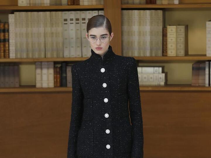 Hoch aufgeschlossen: Entwurf von Chanel bei den Haute-Couture-Schauen für Herbst/Winter 2019/20.