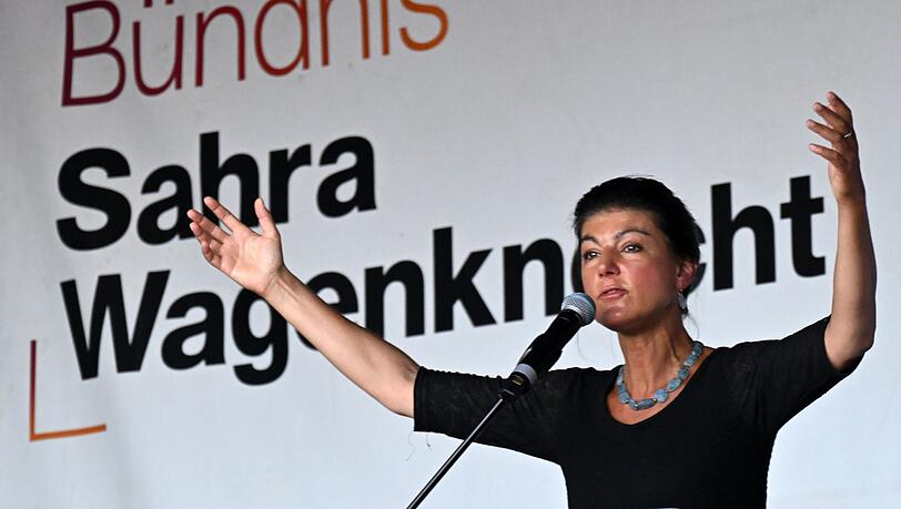 Die nach der Politikerin Sahra Wagenkecht benannte Partei BSW erlebt auch in Bayern Interesse von potenziellen Mitgliedern (Archivbild). Die nach der Politikerin Sahra Wagenkecht benannte Partei BSW erlebt auch in Bayern Interesse von potenziellen Mitgliedern (Archivbild).
