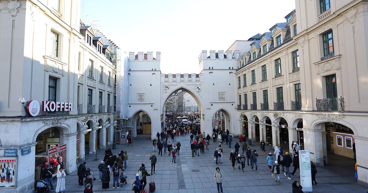 Stachus in München abgesperrt: Verdächtiger Gegenstand mit Großeinsatz ...