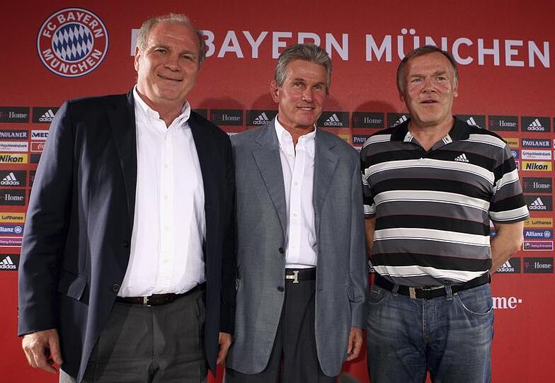 2009 kam er zunächst als Übergangstrainer; nach der Entlassung von Luis van Gaal 2011 kehrte Heynckes dann endgültig zurück auf die Trainerbank in München. Rückblickend bezeichnet Uli Hoeneß die Entlassung von Heynckes im Jahre 1991 als größten Fehler seiner Managertätigkeit bei Bayern München.