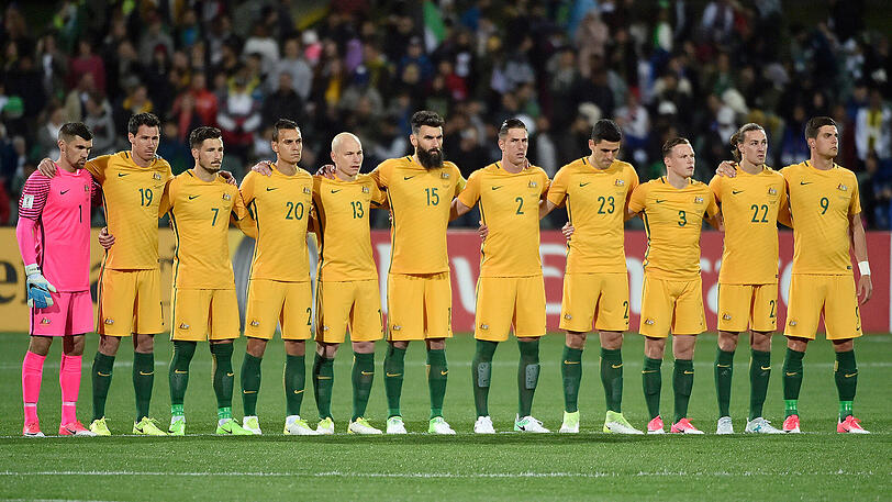 Australien stellte sich gegen Saudi-Arabien zur Schweigeminute auf.