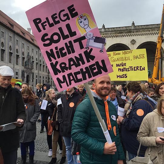 Alle Bilder von der Pfleger-Demo am Dienstag zum Durchklicken.