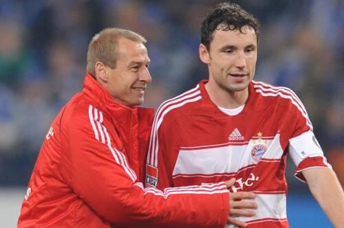 Nicht immer einer Meinung: Kapitän Mark van Bommel (r.) und Trainer Jürgen Klinsmann.