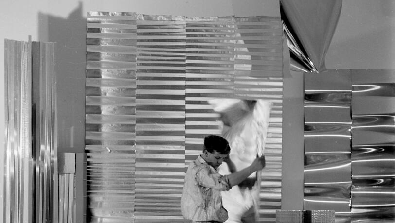 Heinz Mack 1959 in seinem Atelier in D&uuml;sseldorf. Jetzt hat er f&uuml;r den Tegernsee wieder neues geschaffen.