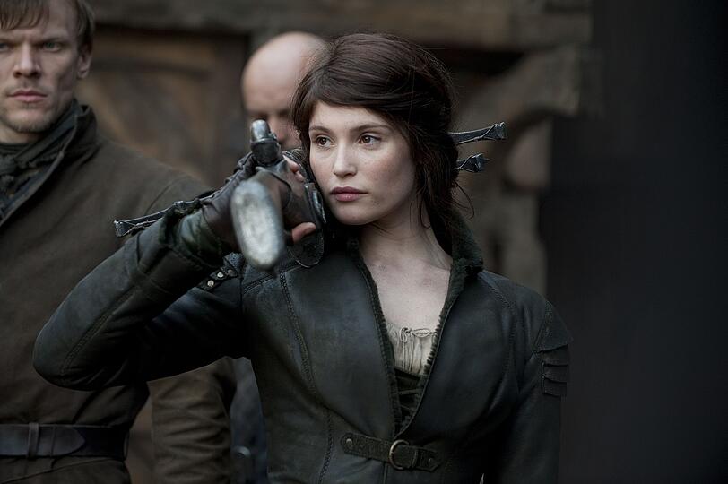 "Mir liegt physische Gewalt", bekannte Gemma Arterton, hier in "H&auml;nsel und Gretel: Hexenj&auml;ger" (2013).