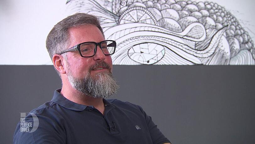 Axel (47) eröffnet die "Dinner"-Woche im Münsterland. Axel (47) eröffnet die "Dinner"-Woche im Münsterland.