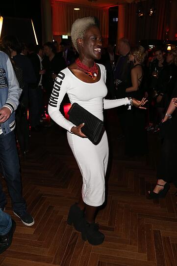 Eigenwilliges Outfit, eigenwilliger Tanz-Stil: Ivy Quainoo ist halt ein Original.