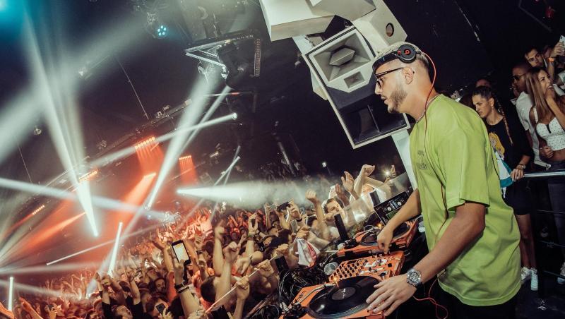 DJ Snake legt im Kölner Club "Bootshaus" auf. DJ Snake legt im Kölner Club "Bootshaus" auf.