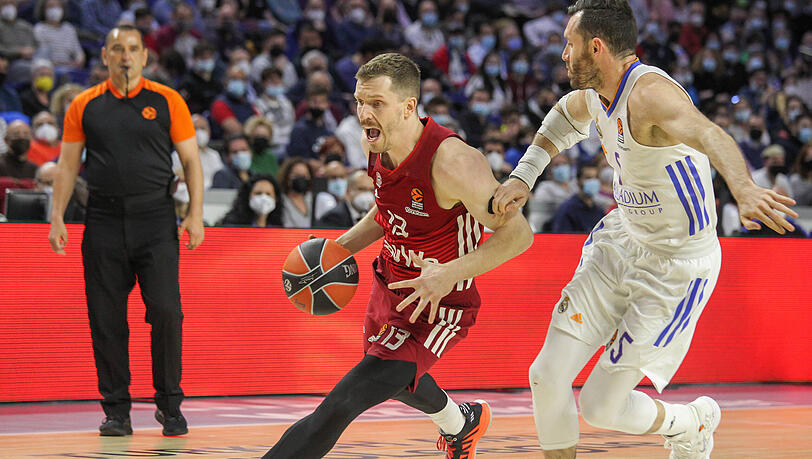 In Madrid drehen die Basketballer des FC Bayern einen 22-Punkte-Rückstand zur Pause noch in einen Sieg.