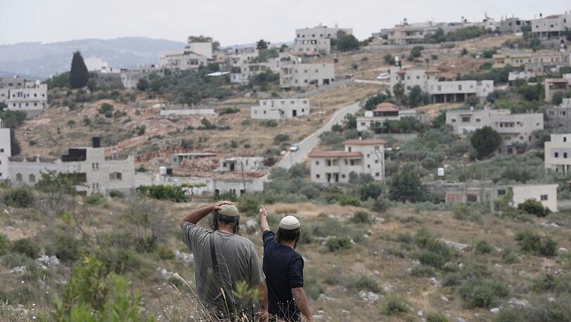 Immer wieder kommt es zu Gewalt israelischer Siedler gegen Palästinenser und ihren Besitz. (Archivbild) Immer wieder kommt es zu Gewalt israelischer Siedler gegen Palästinenser und ihren Besitz. (Archivbild)
