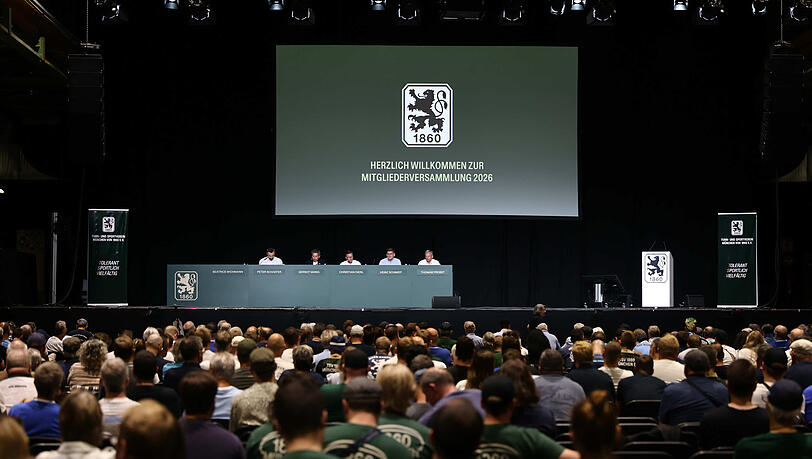 Mitgliederversammlung des TSV 1860 im Zenith. Mitgliederversammlung des TSV 1860 im Zenith.