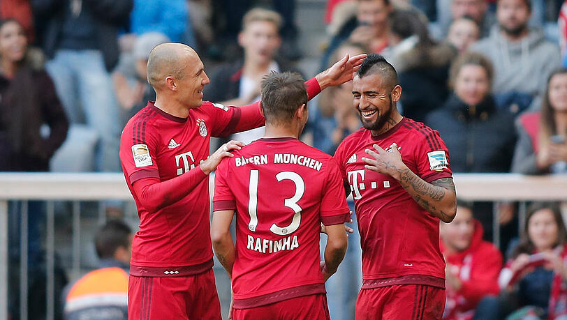 Arjen Robben und Arturo Vidal brachten den FC Bayern bereits in der 1. Halbzeit mit ihren Toren auf Kurs. Arjen Robben und Arturo Vidal brachten den FC Bayern bereits in der 1. Halbzeit mit ihren Toren auf Kurs.