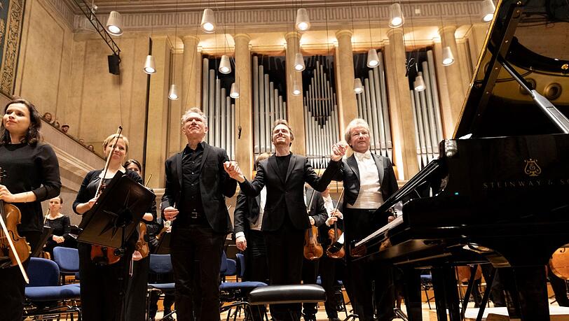 Der Komponist Hans Abrahamsen, der Pianist Alexandre Tharaud und der Dirigent Franz Welser-Möst im Herkulessaal. Der Komponist Hans Abrahamsen, der Pianist Alexandre Tharaud und der Dirigent Franz Welser-Möst im Herkulessaal.
