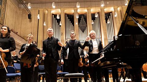 Der Komponist Hans Abrahamsen, der Pianist Alexandre Tharaud und der Dirigent Franz Welser-Möst im Herkulessaal.