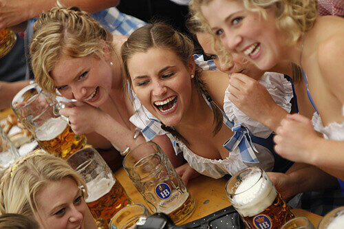 Jedes Jahr kommen aus "Down Under" Tausende Wiesn-Touristen nach München.