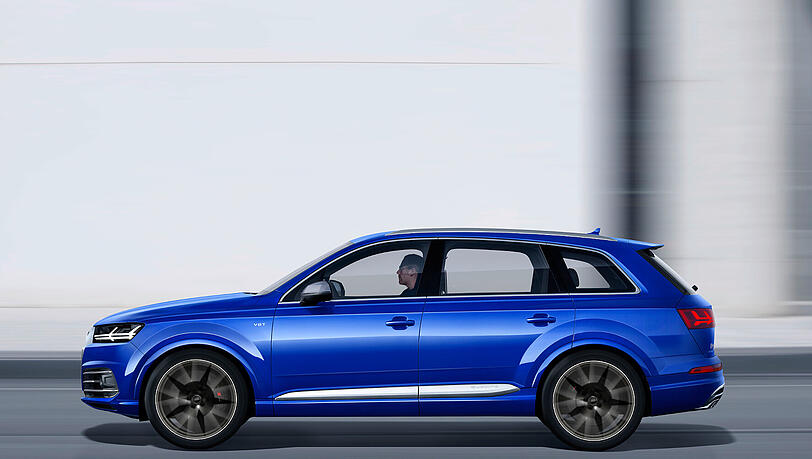 Gardemaß: Der Audi SQ7 misst 5,08 Meter und hat 3,00 Meter Radstand. Gardemaß: Der Audi SQ7 misst 5,08 Meter und hat 3,00 Meter Radstand.