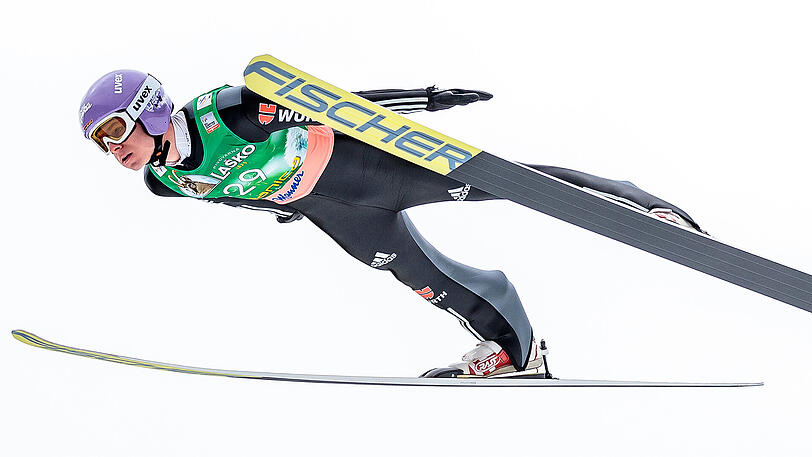 Andreas Wellinger aus Deutschland im Sprung.