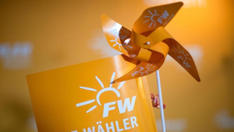 Eine Fahne mit der Aufschrift "Freie Wähler" bei der Wahlparty der Freien Wähler. Foto: Sina Schuldt/dpa/Archivbild Eine Fahne mit der Aufschrift "Freie Wähler" bei der Wahlparty der Freien Wähler. Foto: Sina Schuldt/dpa/Archivbild