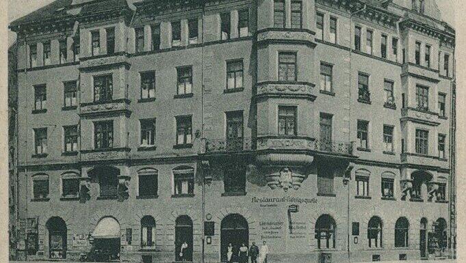 Die Königsquelle am Baaderplatz im Jahr 1911. Die Königsquelle am Baaderplatz im Jahr 1911.