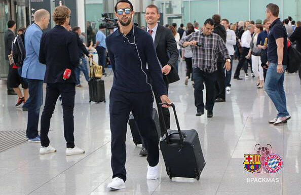 Der FC Bayern reist zum Champions-League-Halbfinale nach Barcelona.