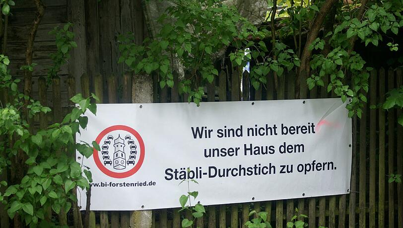 Vom Tisch: der Stäbli-Durchstich. Vom Tisch: der Stäbli-Durchstich.